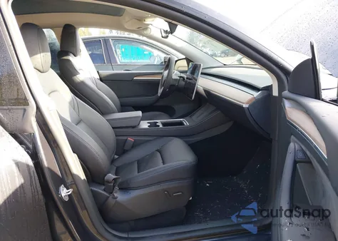 2024 Tesla Model Y Long Range Dual Motor All-Wheel Drive/Rwd из США, поврежденный, VIN 7SAYGDED1RF056306